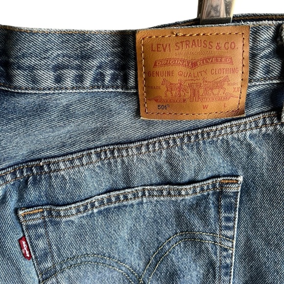 Levi's 501 Original Fit High Rise Blue Jean Shorts 31 Distressed Hem - Picture 8 of 14